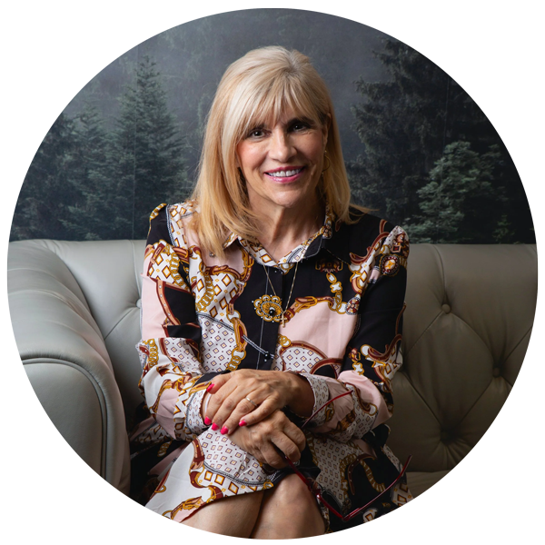 Portrait of Shari DeClerico